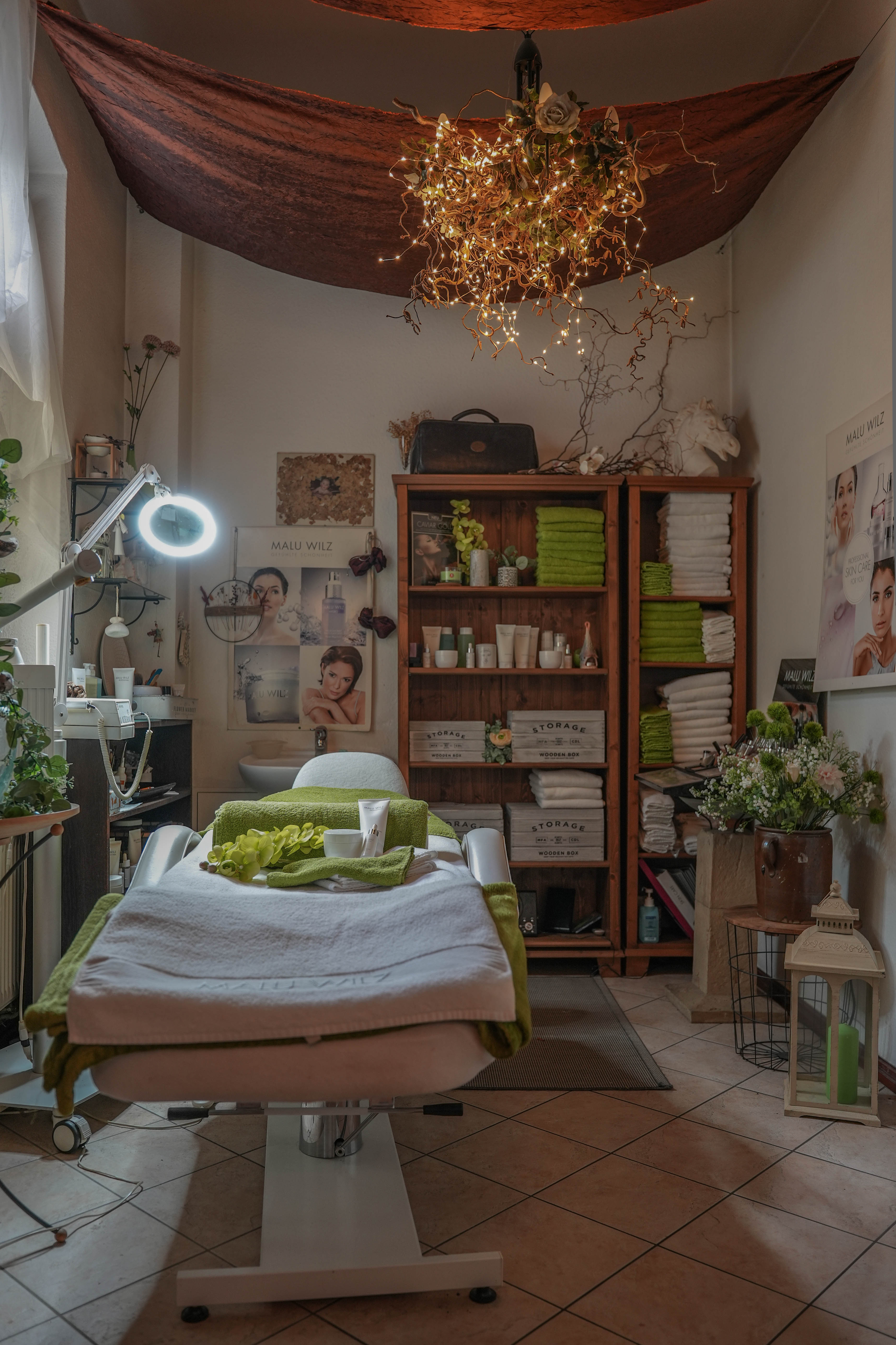 Weitere Salon-Aufnahme